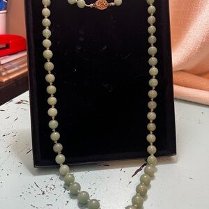 Jade Green Beaded Necklace - Classic